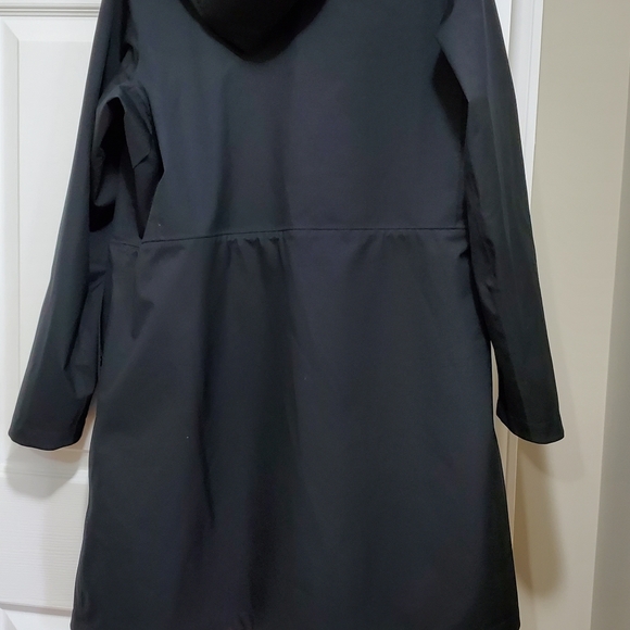 Uniqlo raincoat - Picture 5 of 5